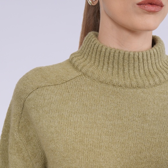 Minark Women’s Sweater Long Sleeve - Picture 2 of 4